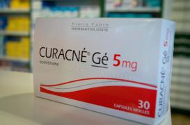 Traitement anti-acné : une femme sur deux ne respecte pas les règles