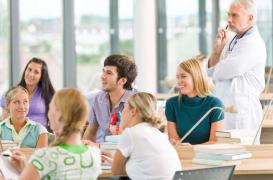 Etudes de médecine : les classes favorisées surreprésentées