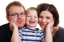 Elever un enfant modifie le système immunitaire des parents