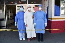 Covid-19 : au moins 7 000 soignants décédés selon une ONG