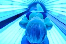 Cabines de bronzage : leur interdiction réduirait les risques de mélanome chez les plus jeunes