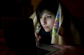 Sommeil : 8 Français sur 10 répondent à leurs textos la nuit