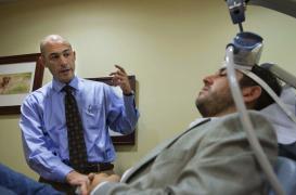 Parkinson : la stimulation magnétique améliore les troubles moteurs