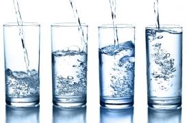 Un jeune Allemand doit  boire 20 litres par jour... Il devrait plutôt se soigner.