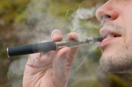 E-cigarette : les risques pour les mineurs alarment les Etats-Unis