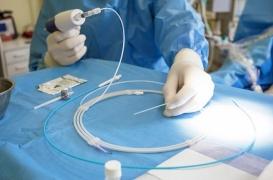 Prothèses d’aorte abdominale : les risques s’amenuisent