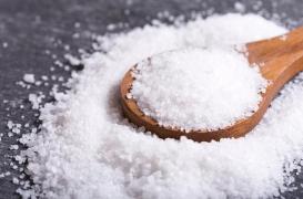 L’excès de sel double le risque de crise cardiaque