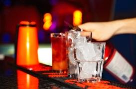 Alcool : notre système immunitaire nous pousse à consommer la nuit