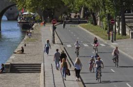 Paris : un air moins pollué sur les voies sur berge piétonnes