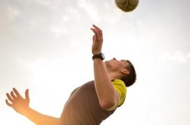 Football : les joueurs professionnels ont trois fois plus de risque de démence 