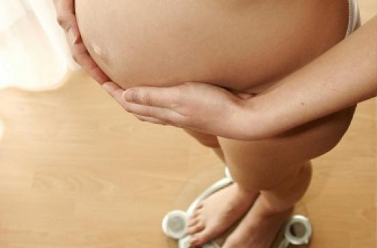 Grossesse : prendre trop peu de poids menace la santé de l’enfant