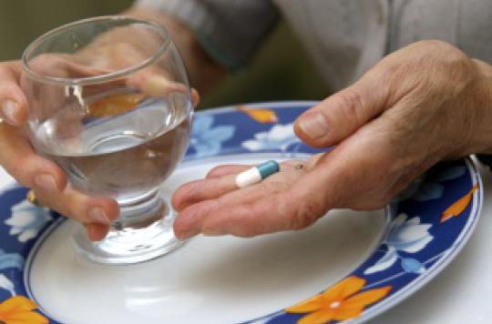 Cholestérol : faut-il prescrire des statines à tous les seniors ?