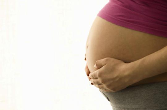 Grossesse : une femme peut accoucher à terme dès 8 mois     