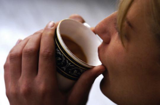  Grossesse : trop de caféine nuirait au cerveau de l’enfant     