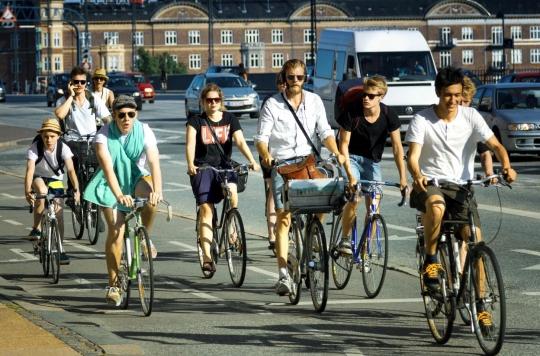 Le gouvernement amplifie ses aides en faveur de l'usage de la bicyclette