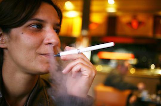 Les experts britanniques reconnaissent la cigarette électronique   