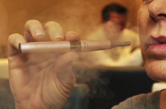 E-cigarette : un danger pour les personnes à risque de cancer ?
