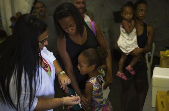 Fièvre jaune : le Brésil achète 12 millions de vaccins supplémentaires