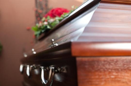 Inde : un jeune homme déclaré mort se réveille avant son enterrement 