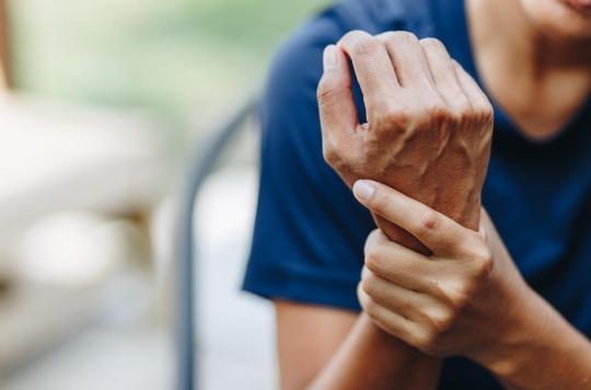 AVC : un gant vibrant aide les patients à récupérer de leurs spasmes musculaires