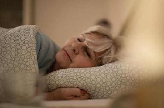 Alzheimer : la durée de sommeil des seniors est un facteur de risque