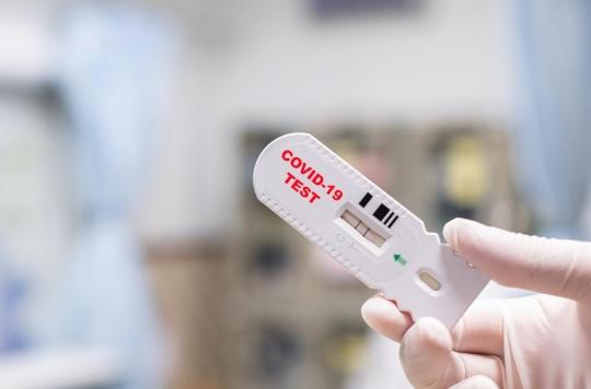 En France, les tests PCR sont désormais remboursés à 100%