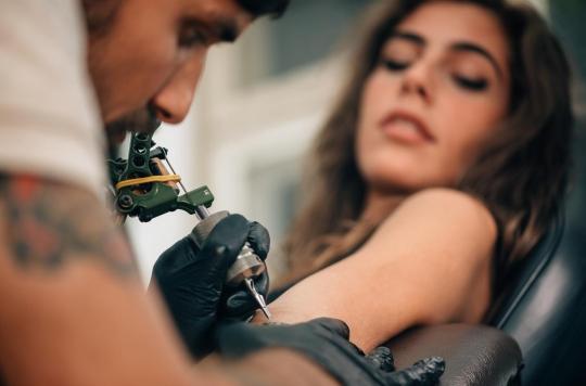Bientôt un tatouage à se faire soi-même et sans douleur ?