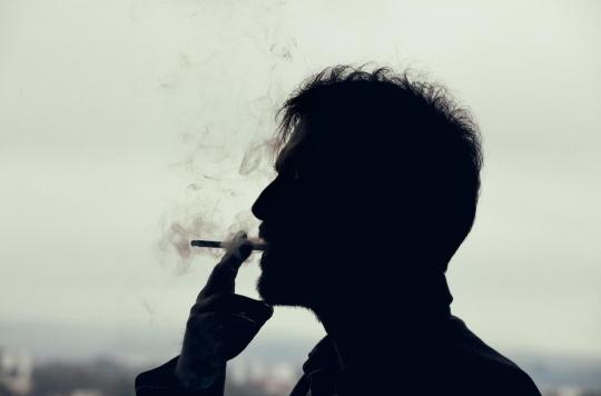 Pour la première fois, le nombre de fumeurs masculins a diminué