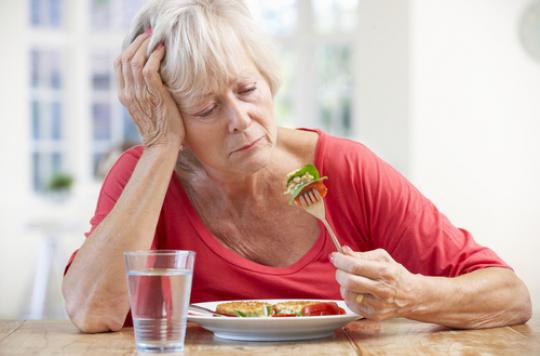 Seniors : des hormones impliquées dans la perte d’appétit