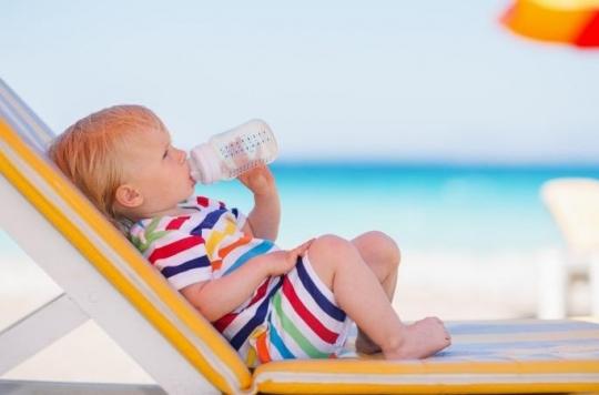 Chaleur : comment reconnaître les signes de déshydratation chez l’enfant ?