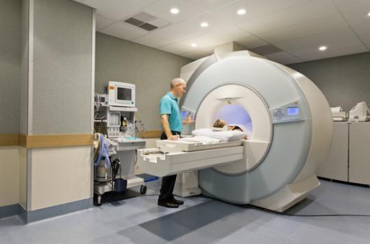 Scanner ou IRM, des progrès stupéfiants mais lequel choisir ?