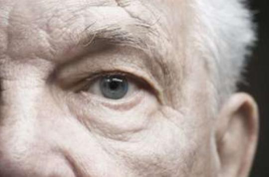 DMLA : un octogénaire recouvre la vue grâce à un oeil bionique 