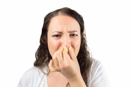 Se laver les dents est important mais le brossage de la langue ne sert à rien contre la mauvaise haleine