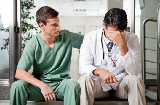Les médecins américains sont épuisés et déprimés