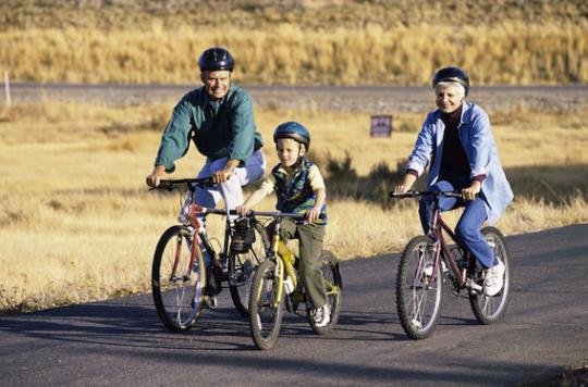 Porter un casque à vélo réduit de 58 % les risques de traumatisme crânien
