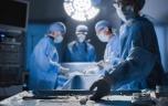 Opération : un chirurgien radié pour avoir gravé ses initiales sur le foie de ses patients