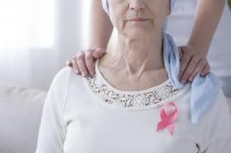Cancer du sein : les traitements hormonaux pourraient augmenter le risque chez les femmes ménopausées 