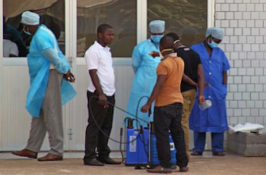 Virus Ebola : l'épidémie a déjà tué 149 personnes en Afrique 