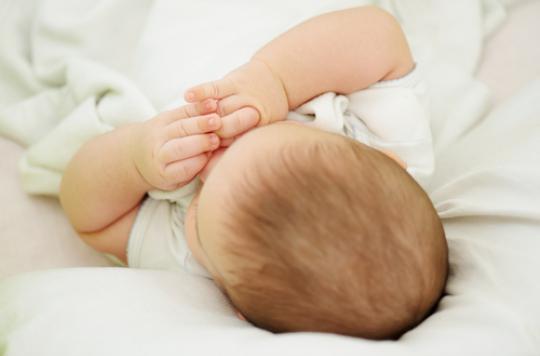 Bébés : dormir dans la chambre parentale réduit le risque de mort subite