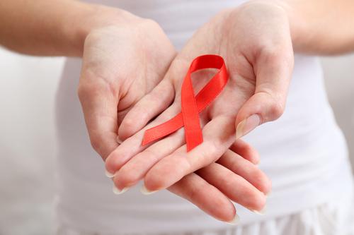 VIH : les antirétroviraux limitent les risques de transmission sexuelle