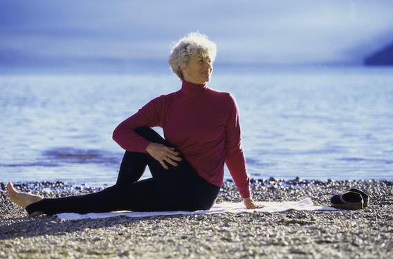 Le yoga soulage les douleurs de l'arthrite