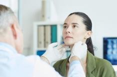 Enrouement de l’adulte : une dysphonie le plus souvent d’origine virale